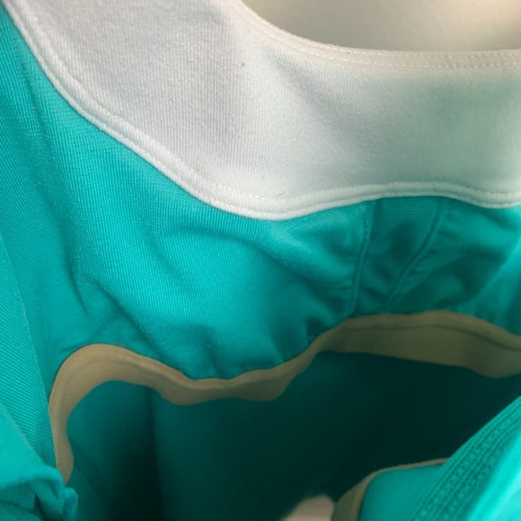 Lululemon Lagoon & White Scoop Neck Tank Top - Picture 11 of 11